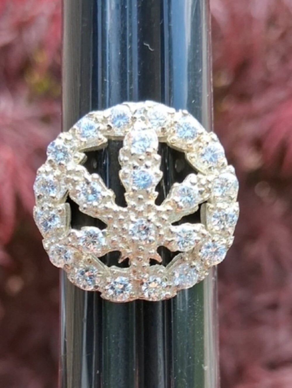 Unisex sterling silver ring size 11 pot leaf or Ohio buckeye leaf Vintage Estate